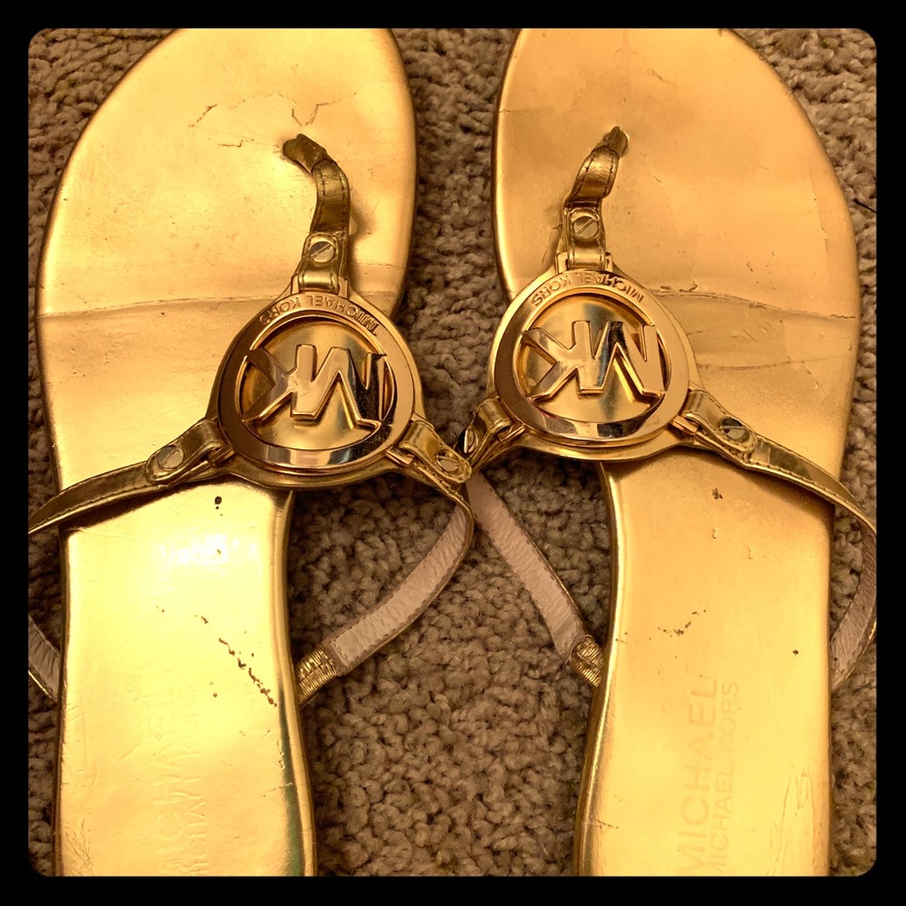 Michael Kors Metallic Gold 7.5 Sandals w MK logo!